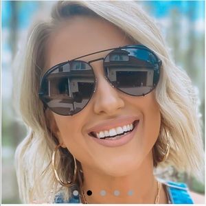 Diff Eyewear Black Aviator Sunglasses